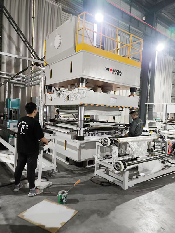 630噸復合材料成型液壓機